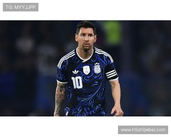 梅西在卡塔尔世界杯的照片欣赏：足球巨星的荣耀时刻全纪录