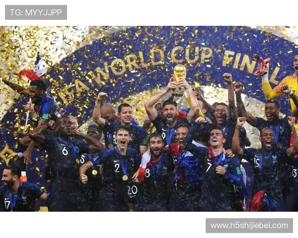 足球世界杯预选赛图片高清大图捕捉球员拼搏奋战的精彩瞬间